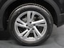 Volkswagen T-Roc 1.5 150PK TSI Life | 1ste eigenaar | AppleCarPlay/AndroidAuto | Climate Control | Adaptief Cruise Control | Camera | Keyless | FULL LED | Navigatie | LMV | Parkeersensoren | Privacy Glass | Isofix |