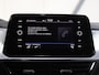 Volkswagen T-Roc 1.5 150PK TSI Life | 1ste eigenaar | AppleCarPlay/AndroidAuto | Climate Control | Adaptief Cruise Control | Camera | Keyless | FULL LED | Navigatie | LMV | Parkeersensoren | Privacy Glass | Isofix |