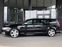Volvo V70 2.0T R-EDITION AUT. - ORG. NL. - TREKHAAK