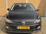 Volkswagen Polo 1.0 TSI Comfortline Parkeersensoren voor en achter | Navigatiesysteem | Apple CarPlay | Cruise control adaptief | Airconditioning | DAB radio ontvangst | Isofix | Metallic lak