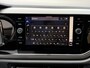 Volkswagen Polo 1.0 TSI Comfortline Parkeersensoren voor en achter | Navigatiesysteem | Apple CarPlay | Cruise control adaptief | Airconditioning | DAB radio ontvangst | Isofix | Metallic lak