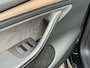 Tesla Model Y Long Range 75 kWh AWD | Lederen bekleding | Trekhaak afneembaar | Autopilot | Panoramadak | Camera | Memory | Elektrische achterklep | Stoel&stuurverwarming | Full-LED | DAB | Keyless | Dodehoekdetectie | Navigatie | 19 inch velgen