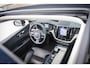 Volvo XC60 2.0 T6 Plug-in hybrid AWD Inscription | Panorama dak | Trekhaak | Adaptieve cruise control | Stoel/stuur verwarming | Achteruitrijcamera | Elektrisch verstelbare voorstoelen met memory |