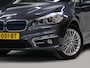BMW 2-Serie Active Tourer 225xe iPerformance High Executive [HEAD-UP DISPLAY, ELEKTRISCHE ACHTERKLEP, CRUISE CONTROL, PDC, STOELVERWARMING, BLUETOOTH, NIEUWSTAAT, ]
