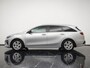 Kia Ceed SW 1.5 T-GDi 160PK DynamicPlusLine - Navigatie - Camera - Stoelverwarming - Climate control - Afneembare trekhaak - Fabrieksgarantie tot 06-2028