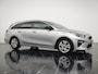 Kia Ceed SW 1.5 T-GDi 160PK DynamicPlusLine - Navigatie - Camera - Stoelverwarming - Climate control - Afneembare trekhaak - Fabrieksgarantie tot 06-2028