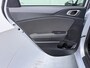 Kia Ceed SW 1.5 T-GDi 160PK DynamicPlusLine - Navigatie - Camera - Stoelverwarming - Climate control - Afneembare trekhaak - Fabrieksgarantie tot 06-2028