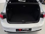 Volkswagen Golf 1.5 eTSI 3x R-Line CarPlay Camera
