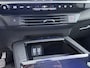 Peugeot E-3008 Allure | Elektrische parkeerrem | Extra getinte achterste zijruiten en achterruit