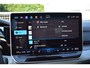 Volkswagen Golf Life Edition eHybrid | 'App-Connect' draadloze smartphone integratie | Achterbank in ongelijke delen neerklapbaar incl. middenarmsteun en doorlaadmogelijkheid | Afstandscontrolesysteem (Front Assist)