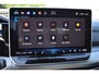 Volkswagen Golf Life Edition eHybrid | 'App-Connect' draadloze smartphone integratie | Achterbank in ongelijke delen neerklapbaar incl. middenarmsteun en doorlaadmogelijkheid | Afstandscontrolesysteem (Front Assist)