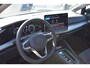 Volkswagen Golf Life Edition eHybrid | 'App-Connect' draadloze smartphone integratie | Achterbank in ongelijke delen neerklapbaar incl. middenarmsteun en doorlaadmogelijkheid | Afstandscontrolesysteem (Front Assist)