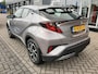 Toyota C-HR / C-HR+ 2.0 HYBRID DYNAMIC TREKHAAK 4S-BANDEN NAVI PARK-SENSOREN 18''LMV APPLE/ANDROID CAMERA BLUETOOTH NL-AUTO AD-CRUISE