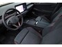 Volkswagen ID.7 Tourer GTX Limited Edition 86 kWh 340PK / 250kW, 60 mnd / 100.000km garantie, warmtepomp, trekhaak, adaptief onderstel 20" LMV harman & kardon head up area view stoelverwarming en koeling elektrische stoelverstelling met geheugen DCC park assist pro 13 speaker 700 watt met subwoofer massage standen voorstoelen park assist pro draadloos laden verwarmbare voorruit draadloos infrarood IQ matrix side assist 4-motion 4 wielaandrijving discover pro max navigatie scherm etc.