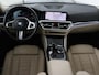 BMW 3-Serie 330i High Executive | Panoramadak | Sport Line | Leder | Stoelverwarming | Trekhaak | Carplay | Live Cockpit | Camera | Navigatie | Sfeerverlichting | Park Assist | Sportstoelen | Climate control