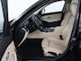 BMW 3-Serie 330i High Executive | Panoramadak | Sport Line | Leder | Stoelverwarming | Trekhaak | Carplay | Live Cockpit | Camera | Navigatie | Sfeerverlichting | Park Assist | Sportstoelen | Climate control
