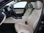BMW 3-Serie 330i High Executive | Panoramadak | Sport Line | Leder | Stoelverwarming | Trekhaak | Carplay | Live Cockpit | Camera | Navigatie | Sfeerverlichting | Park Assist | Sportstoelen | Climate control