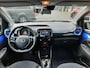 Toyota Aygo X X-CLUSIV 5-DEURS AUTOMAAT TREKHAAK CAMERA NL-AUTO KEYLESS LM-VELGEN BI-TONE BLUETOOTH