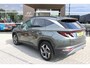 Hyundai Tucson 1.6 T-GDI PHEV Comfort Smart 4WD | Stoelverwarming voor| Stuurwielverwarmig | Navigatie | Climate Control | Achteruitrijcamera | Airco (automatisch) | Apple Carplay/Android Auto|telefoonintegratie premium