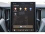 Volvo XC60 T6 Recharge AWD Plus Black Edition - Panorama/schuifdak - IntelliSafe Assist & Surround - 360º Camera - Harman/Kardon audio - Verwarmde voorstoelen, stuur & achterbank - Parkeersensoren voor & achter - Elektr. bedienb. voorstoelen met geheugen - Head up display - Draadloze tel. lader - Extra getint glas - 21' LMV