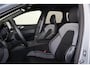Volvo XC60 T6 Recharge AWD Plus Black Edition - Panorama/schuifdak - IntelliSafe Assist & Surround - 360º Camera - Harman/Kardon audio - Verwarmde voorstoelen, stuur & achterbank - Parkeersensoren voor & achter - Elektr. bedienb. voorstoelen met geheugen - Head up display - Draadloze tel. lader - Extra getint glas - 21' LMV