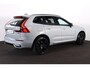 Volvo XC60 T6 Recharge AWD Plus Black Edition - Panorama/schuifdak - IntelliSafe Assist & Surround - 360º Camera - Harman/Kardon audio - Verwarmde voorstoelen, stuur & achterbank - Parkeersensoren voor & achter - Elektr. bedienb. voorstoelen met geheugen - Head up display - Draadloze tel. lader - Extra getint glas - 21' LMV