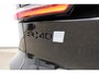 Volvo EC40 Single Motor Extended Range Ultra Black Ed. 82kWh| Zwarte Lichtmetalen Velgen 20" | Panoramadak |Microtech/Nubuck Stoelen| Verwarmbare voorstoelen+stuurwiel | Achterbank Verwarmd| Elektrisch bedienbare voorstoelen | 360 graden camera | Premium Audio by Harman Kardon | Warmtepomp | Adaptieve Cruise Control | Extra Getint Glas Achter|