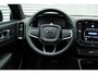 Volvo EC40 Single Motor Extended Range Ultra Black Ed. 82kWh| Zwarte Lichtmetalen Velgen 20" | Panoramadak |Microtech/Nubuck Stoelen| Verwarmbare voorstoelen+stuurwiel | Achterbank Verwarmd| Elektrisch bedienbare voorstoelen | 360 graden camera | Premium Audio by Harman Kardon | Warmtepomp | Adaptieve Cruise Control | Extra Getint Glas Achter|
