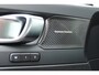 Volvo EC40 Single Motor Extended Range Ultra Black Ed. 82kWh| Zwarte Lichtmetalen Velgen 20" | Panoramadak |Microtech/Nubuck Stoelen| Verwarmbare voorstoelen+stuurwiel | Achterbank Verwarmd| Elektrisch bedienbare voorstoelen | 360 graden camera | Premium Audio by Harman Kardon | Warmtepomp | Adaptieve Cruise Control | Extra Getint Glas Achter|