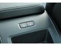 Volvo XC60 2.0 T6 Plug-in hybrid AWD Plus Dark | Lichtmetalen Velgen 19" | Allseason Banden | Trekhaak Elektrisch Uitklapbaar | Elektrisch Glazen Panorama-Dak | 360 Rondomzicht Camera | head-up Display | Stoelen Voor / Achter + Stuurwiel Verwarmend | Pilot Assist