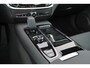 Volvo V60 T6 Recharge AWD Plus Dark - Panorama/schuifdak - IntelliSafe Assist & Surround - 360º Camera - Harman/Kardon audio - Verwarmde voorstoelen, stuur & achterbank - Parkeersensoren voor & achter - Elektr. bedienb. voorstoelen met geheugen - Head up display - Extra getint glas - 19' LMV