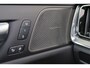 Volvo V60 T6 Recharge AWD Plus Dark - Panorama/schuifdak - IntelliSafe Assist & Surround - 360º Camera - Harman/Kardon audio - Verwarmde voorstoelen, stuur & achterbank - Parkeersensoren voor & achter - Elektr. bedienb. voorstoelen met geheugen - Head up display - Extra getint glas - 19' LMV