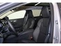 Volvo V60 T6 Recharge AWD Plus Dark - Panorama/schuifdak - IntelliSafe Assist & Surround - 360º Camera - Harman/Kardon audio - Verwarmde voorstoelen, stuur & achterbank - Parkeersensoren voor & achter - Elektr. bedienb. voorstoelen met geheugen - Head up display - Extra getint glas - 19' LMV