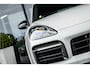 Porsche Cayenne 3.0 E-Hybrid - Sport Chrono + | Panorama | PDLS+ | Bose | Luchtvering