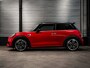 MINI Cooper 1.5 | Chili | JCW Pakket | Leder | LED | H&K | Head Up | 18 inch | NL Auto |