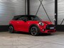 MINI Cooper 1.5 | Chili | JCW Pakket | Leder | LED | H&K | Head Up | 18 inch | NL Auto |