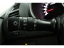 Kia Venga 1.4 CVVT ExecutiveLine - Airco - Cruise Control - Navigatie - Virena Zekerheidspakket 895 ,- BOVAG Garantie