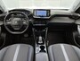Peugeot 2008 1.2 130pk Allure Automaat | Navigatie | Climate Control | Cruise Control | Camera | 17"LMV | Keyless Entry/Start | Parkeersensoren Voor + Achter | Apple Carplay/Android Auto |