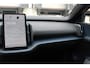 Volvo EX30 Cross Country Twin Motor Performance Ultra 69 kWh | 360º camera | Panorama Dak | 22KW Boordlader | Elektrisch Verstelbare Voorstoelen | Audio by Harman Kardon | Keyless Entry | Extra Getint Glas Achter