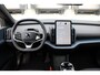 Volvo EX30 Cross Country Twin Motor Performance Ultra 69 kWh | 360º camera | Panorama Dak | 22KW Boordlader | Elektrisch Verstelbare Voorstoelen | Audio by Harman Kardon | Keyless Entry | Extra Getint Glas Achter