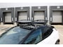 Volvo EX30 Cross Country Twin Motor Performance Ultra 69 kWh | 360º camera | Panorama Dak | 22KW Boordlader | Elektrisch Verstelbare Voorstoelen | Audio by Harman Kardon | Keyless Entry | Extra Getint Glas Achter