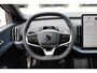 Volvo EX30 Cross Country Twin Motor Performance Ultra 69 kWh | 360º camera | Panorama Dak | 22KW Boordlader | Elektrisch Verstelbare Voorstoelen | Audio by Harman Kardon | Keyless Entry | Extra Getint Glas Achter