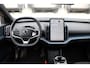 Volvo EX30 Cross Country Twin Motor Performance Ultra 69 kWh | 360º camera | Panorama Dak | 22KW Boordlader | Elektrisch Verstelbare Voorstoelen | Audio by Harman Kardon | Keyless Entry | Extra Getint Glas Achter