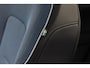 Volvo EX30 Cross Country Twin Motor Performance Ultra 69 kWh | 360º camera | Panorama Dak | 22KW Boordlader | Elektrisch Verstelbare Voorstoelen | Audio by Harman Kardon | Keyless Entry | Extra Getint Glas Achter