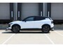 Volvo EX30 Cross Country Twin Motor Performance Ultra 69 kWh | 360º camera | Panorama Dak | 22KW Boordlader | Elektrisch Verstelbare Voorstoelen | Audio by Harman Kardon | Keyless Entry | Extra Getint Glas Achter