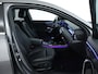 Mercedes-Benz A-klasse 160 Business Solution Luxury | Achteruitrijcamera | Sfeerverlichting | Stoelverwarming | Leder | Apple Carplay | Inclusief 24 maanden MB Certified garantie voor Europa.