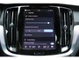 Volvo V60 T6 Plug-in hybrid AWD Plus Dark | Trekhaak | 360 graden camera | Verwarmbare voorstoelen en stuurwiel | Premium audio by Harman Kardon | Adaptieve cruise control | Verwarmbare achterbank en achterruit