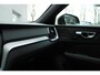 Volvo V60 T6 Plug-in hybrid AWD Plus Dark | Trekhaak | 360 graden camera | Verwarmbare voorstoelen en stuurwiel | Premium audio by Harman Kardon | Adaptieve cruise control | Verwarmbare achterbank en achterruit