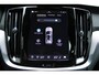 Volvo V60 T6 Plug-in hybrid AWD Plus Dark | Trekhaak | 360 graden camera | Verwarmbare voorstoelen en stuurwiel | Premium audio by Harman Kardon | Adaptieve cruise control | Verwarmbare achterbank en achterruit