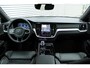 Volvo V60 T6 Plug-in hybrid AWD Plus Dark | Trekhaak | 360 graden camera | Verwarmbare voorstoelen en stuurwiel | Premium audio by Harman Kardon | Adaptieve cruise control | Verwarmbare achterbank en achterruit